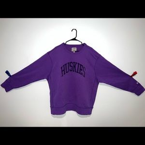 Tailgate vintage clothing co. University of Washington Huskies crew neck.